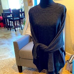 NWT Mono B dolman sleeve! 🖤